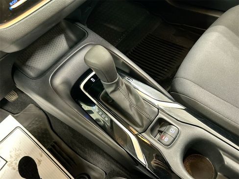 Used 2022 Toyota Corolla LE image 17