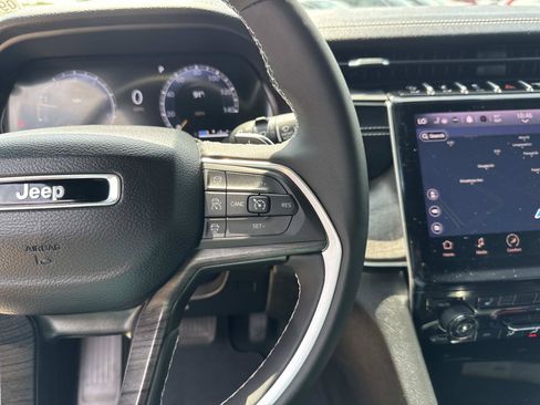 Used 2024 Jeep Grand Cherokee L Limited RWD image 23