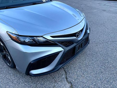 Used 2023 Toyota Camry SE FWD image 5