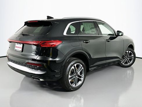 New 2025 Audi Q5 Premium image 13