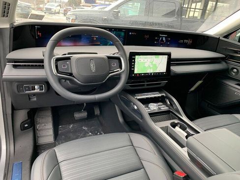 New 2026 Lincoln Nautilus Reserve w/ Jet Appearance Package image 24