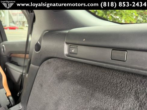 Used 2019 Land Rover Discovery HSE AWD/4WD image 14