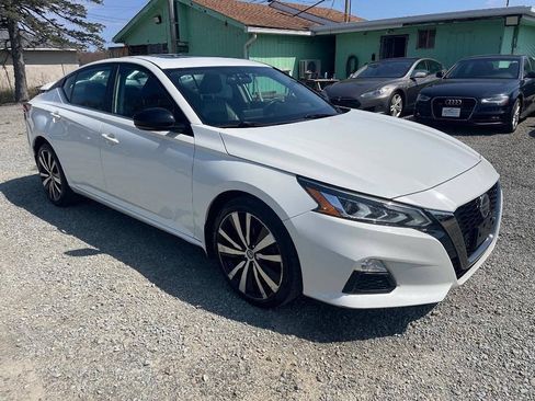 Used 2019 Nissan Altima 2.5 SR w/ SR Premium Package AWD/4WD image 4