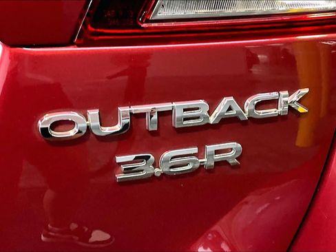 Used 2019 Subaru Outback 3.6R Limited AWD/4WD image 10