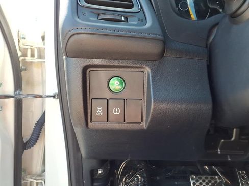 Used 2021 Honda HR-V Sport image 11