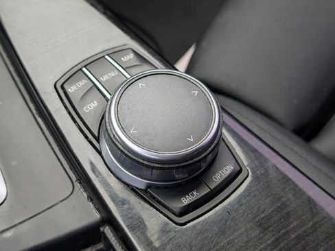 Used 2017 BMW 340i Gran Turismo xDrive image 23