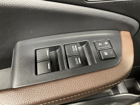 Used 2025 Honda Passport EX-L image 9