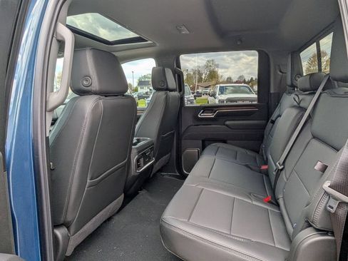 New 2026 GMC Sierra 3500 Denali w/ Denali Reserve Package AWD/4WD image 40