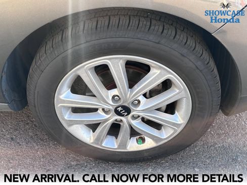 Used 2018 Kia Soul + FWD image 8