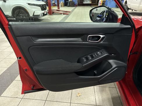 Used 2025 Honda Civic Sport image 28
