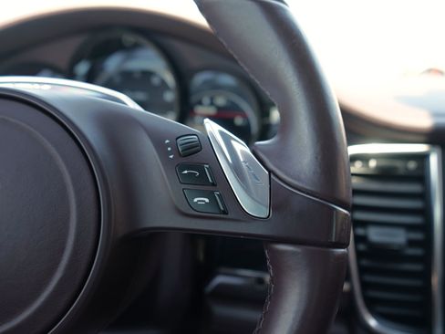 Used 2014 Porsche Panamera AWD/4WD image 22