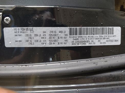 Used 2017 Dodge Grand Caravan SE image 33