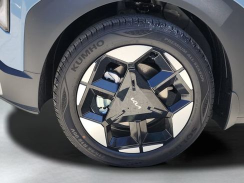 New 2027 Kia Seltos S FWD image 36