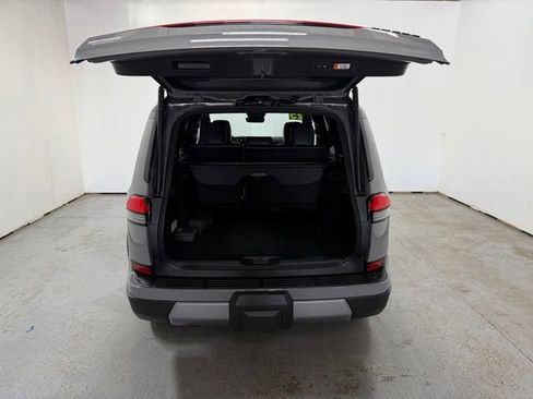 Used 2025 Lexus GX 550 AWD/4WD image 11