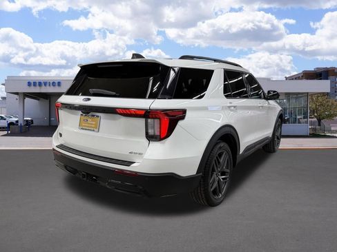 Certified 2025 Ford Explorer ST-Line w/ ST-Line Street Pack AWD/4WD image 3