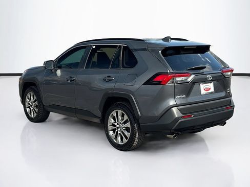 Used 2021 Toyota RAV4 XLE Premium AWD/4WD image 7