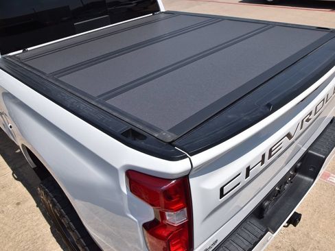 Used 2021 Chevrolet Silverado 1500 RST w/ Texas Edition Plus AWD/4WD image 9