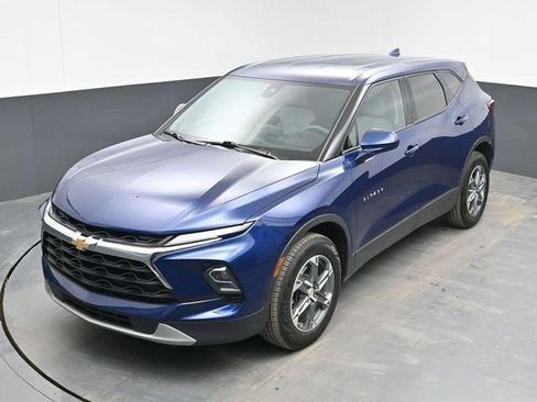 Used 2023 Chevrolet Blazer LT FWD image 34