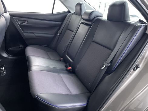 Used 2017 Toyota Corolla SE image 19