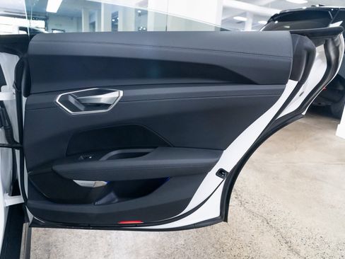 Used 2024 Audi e-tron GT Premium Plus image 21