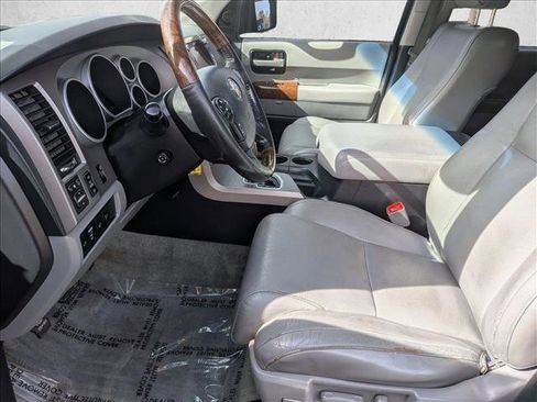 Used 2010 Toyota Sequoia Platinum image 11