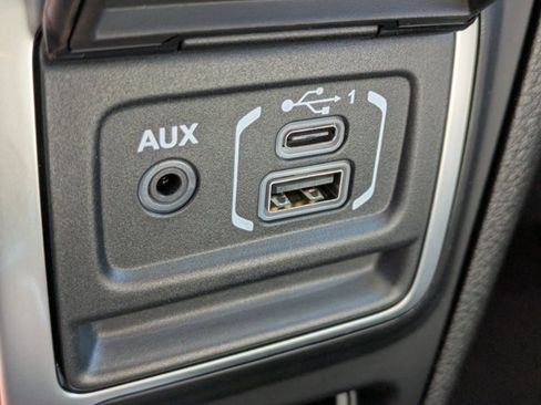 New 2026 Jeep Gladiator Sport image 18