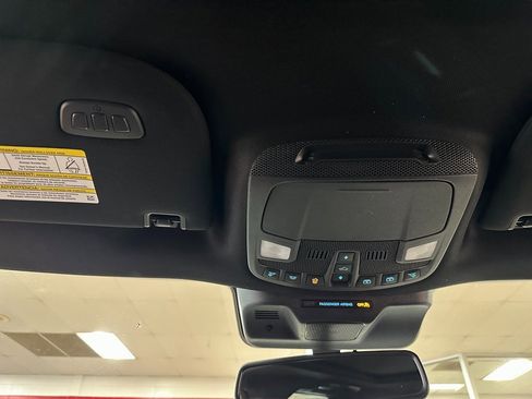 Used 2022 Ford Expedition Limited image 36