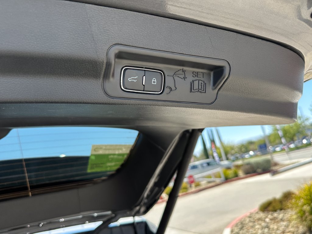 Used 2025 Ford Explorer ST-Line AWD/4WD image 56