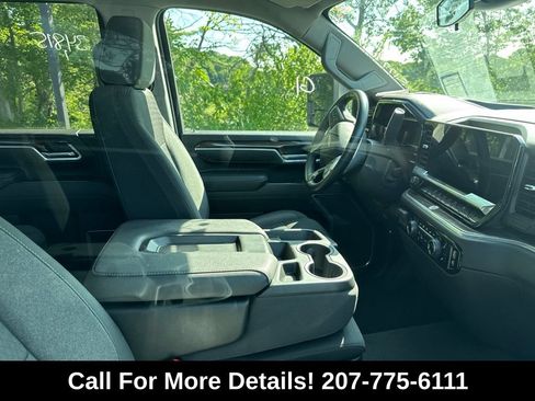 Used 2025 Chevrolet Silverado 2500 LT w/ Convenience Package AWD/4WD image 3