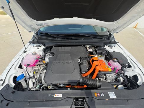 Used 2026 Hyundai Elantra Hybrid FWD image 21