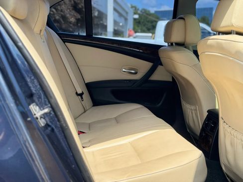 Used 2010 BMW 528i xDrive Sedan AWD/4WD image 34