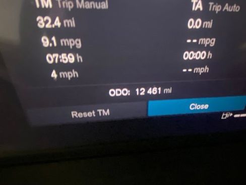 Certified 2025 Volvo XC40 B5 Plus AWD/4WD image 17