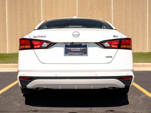 Used 2024 Nissan Altima 2.5 SV image 8