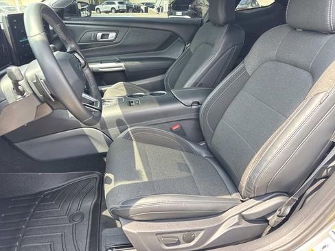 Used 2024 Ford Mustang GT RWD image 17
