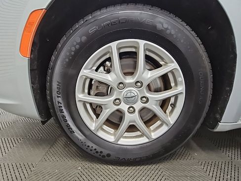 Used 2023 Chrysler Pacifica Touring-L image 43