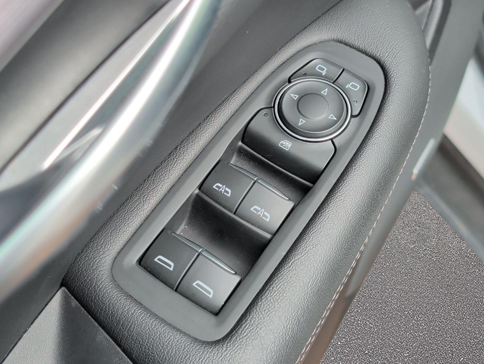Used 2023 Cadillac XT5 Luxury FWD image 9