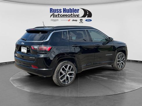 Used 2025 Jeep Compass Limited w/ Elite Group AWD/4WD image 7