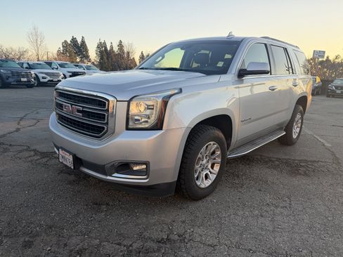 Used 2016 GMC Yukon SLT image 1
