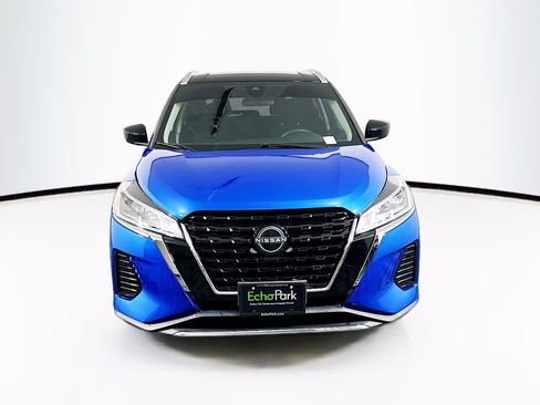 Used 2023 Nissan Kicks SV FWD image 2