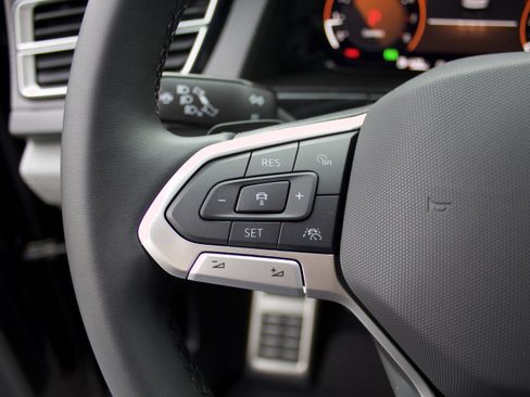 New 2026 Volkswagen Atlas Peak Edition image 16