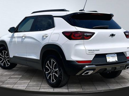 New 2026 Chevrolet TrailBlazer ACTIV w/ Convenience Package FWD image 3
