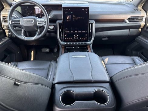Used 2025 GMC Yukon Denali image 23