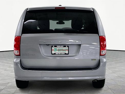 Used 2019 Dodge Grand Caravan SE w/ UConnect Hands-Free Group image 5