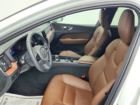 Used 2023 Volvo XC60 B5 Plus w/ Climate Package image 20