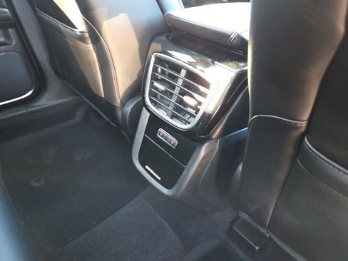 Used 2023 Lincoln Nautilus Reserve image 16