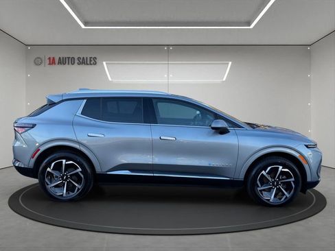 Used 2024 Chevrolet Equinox EV LT image 6