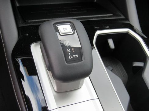 New 2025 Mitsubishi Outlander SE image 21