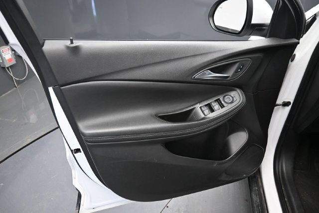 Used 2024 Buick Encore GX Sport Touring AWD/4WD image 14