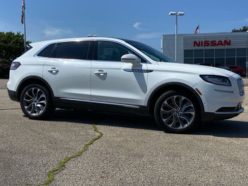 Used 2022 Lincoln Nautilus Reserve w/ Equipment Group 201A AWD/4WD image 1