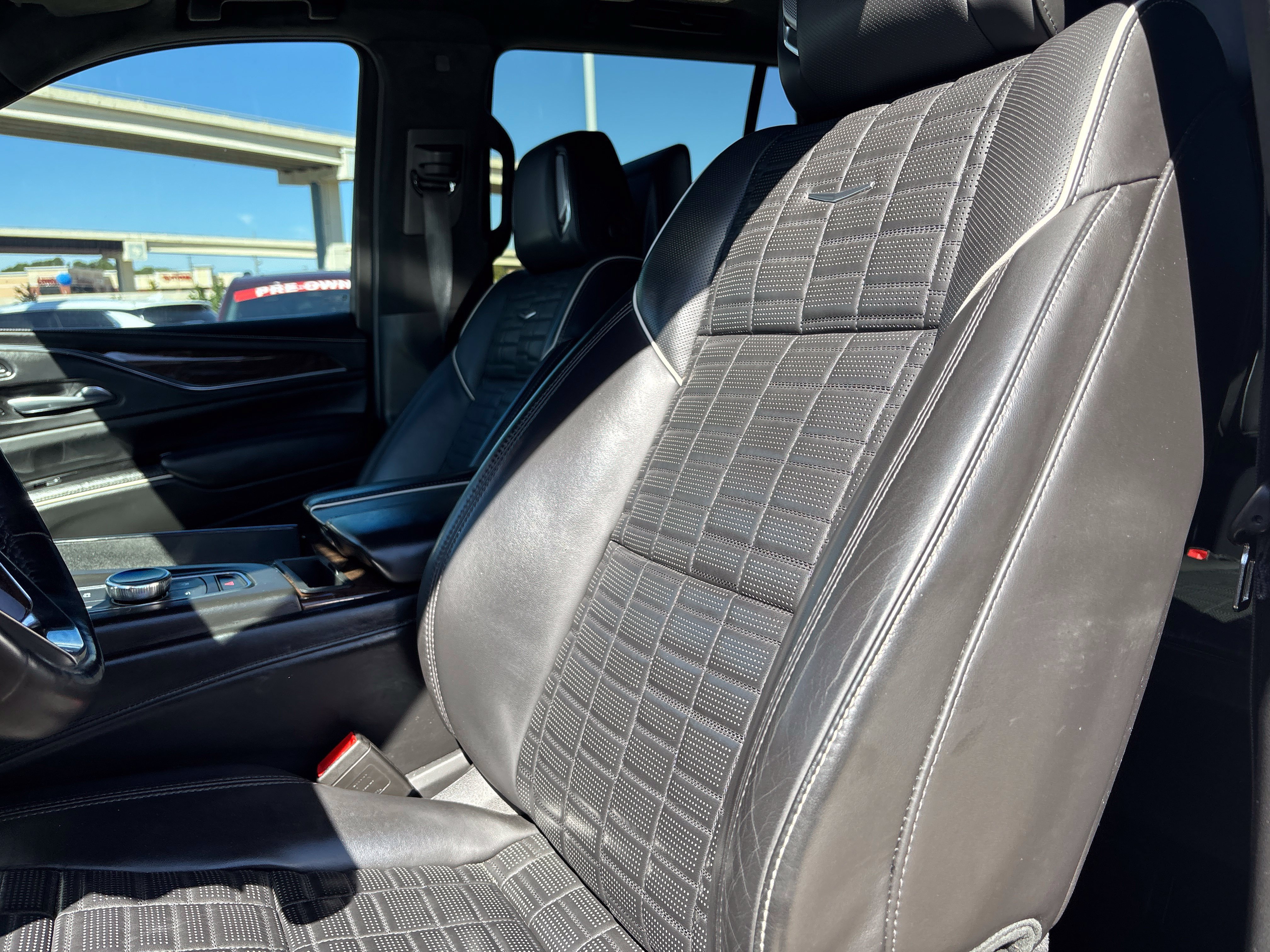Used 2021 Cadillac Escalade Sport Platinum RWD image 44